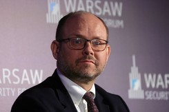 Przydacz uderza w Sikorskiego. 'Intelektualny oszust', który ma 'krótki lont'