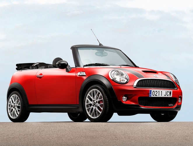 Po zwiększeniu ciśnienia doładowania turbobenzynowiec 1.6/175 KM wersji cooper S produkuje aż 211 KM