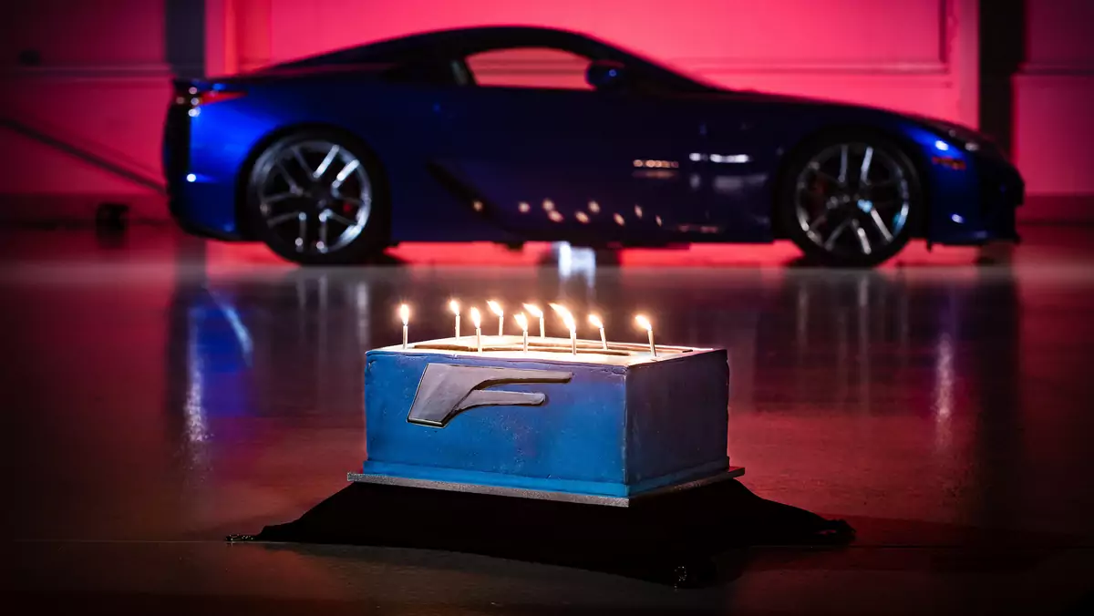 Lexus LFA – 10. urodziny ikony