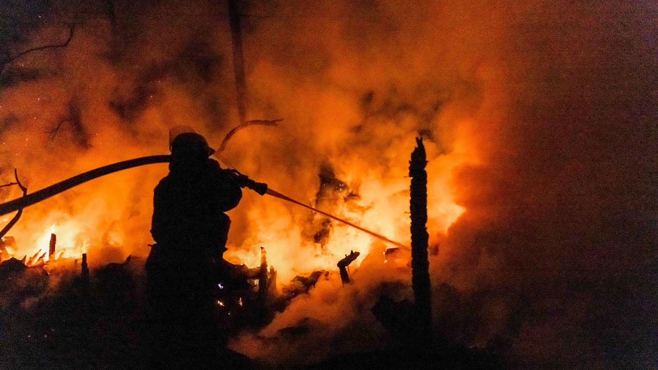 Rozejm Putina okazał się "farsą". Rosyjskie wojska atakują na całej linii frontu