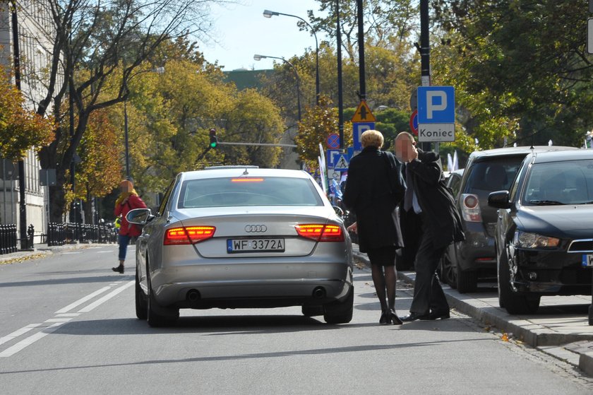 BOR chroni Pierwszą Damę przez telefon?