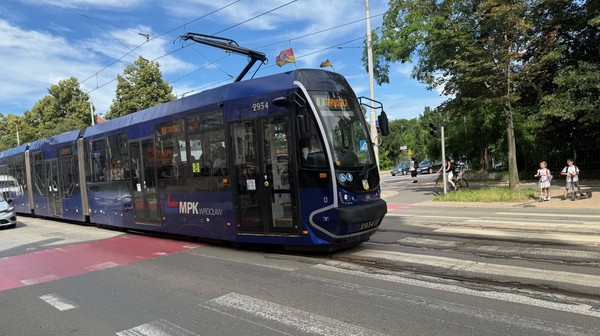Linia 8 od soboty nie będzie kursować przez ulicę Trzebnicką i nie dojedzie na pętle przy Zawalnej. Pojedzie zmienioną trasą na Kowale