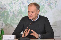tusk wycofuje reformę pip. "przesadna władza urzędników byłaby destruk