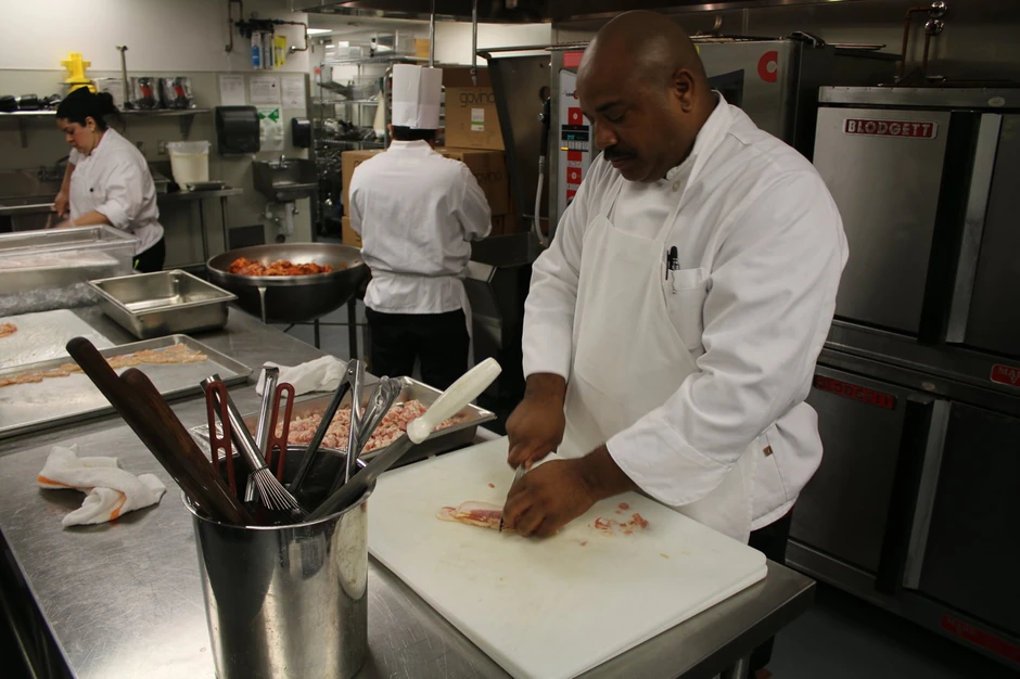 I kuvari imaju pune ruke posla