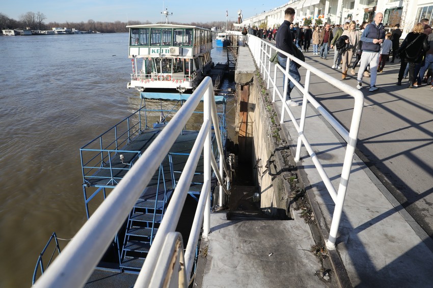 Ovo je mesto gde je Matej posledni put viđen: Ograda prema reci nije niska