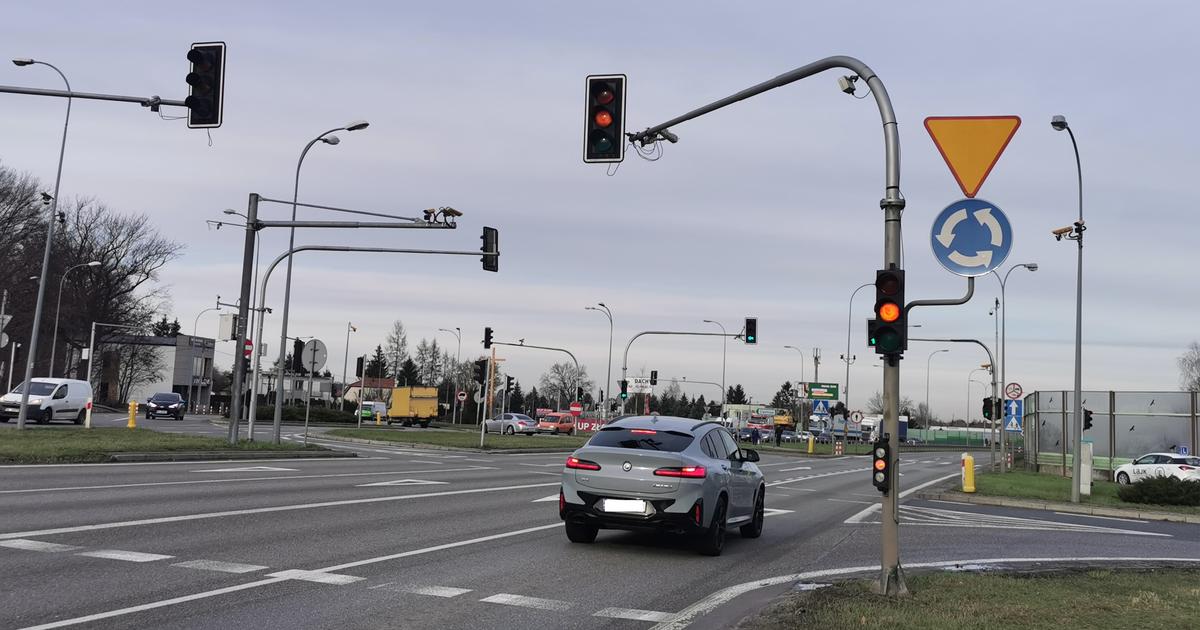  15 nowych systemów RedLight na polskich drogach. Posypią się gigantyczne mandaty