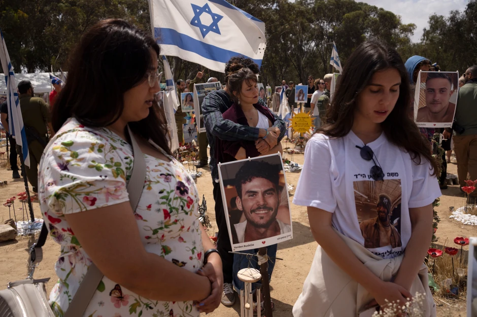 Dan sećanja u Izraelu na mestu održavanja festivala Nova gde je došlo do napada Hamasa 7. oktobra, kod kibuca Reim 13. maja