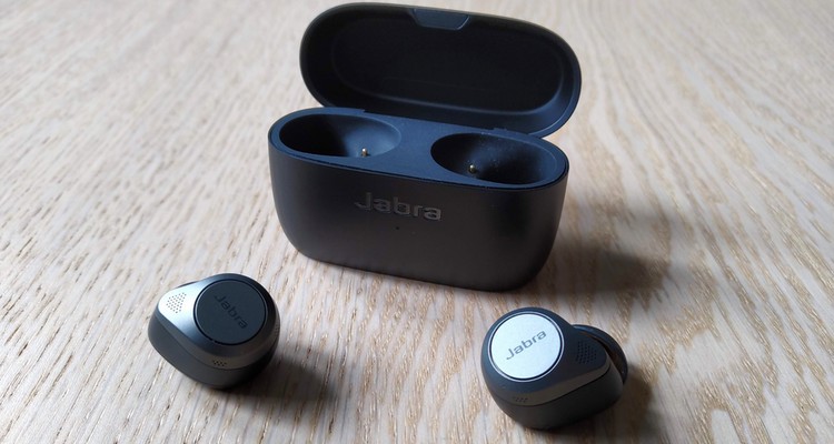 TEST Jabra Elite 4. Czy warto kupić słuchawki bezprzewodowe?