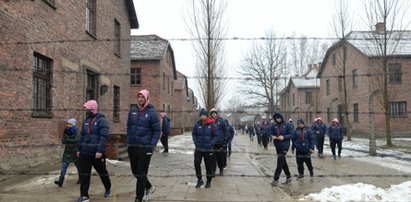 Przed meczem z Polakami pojechali do Auschwitz. Są w dołku