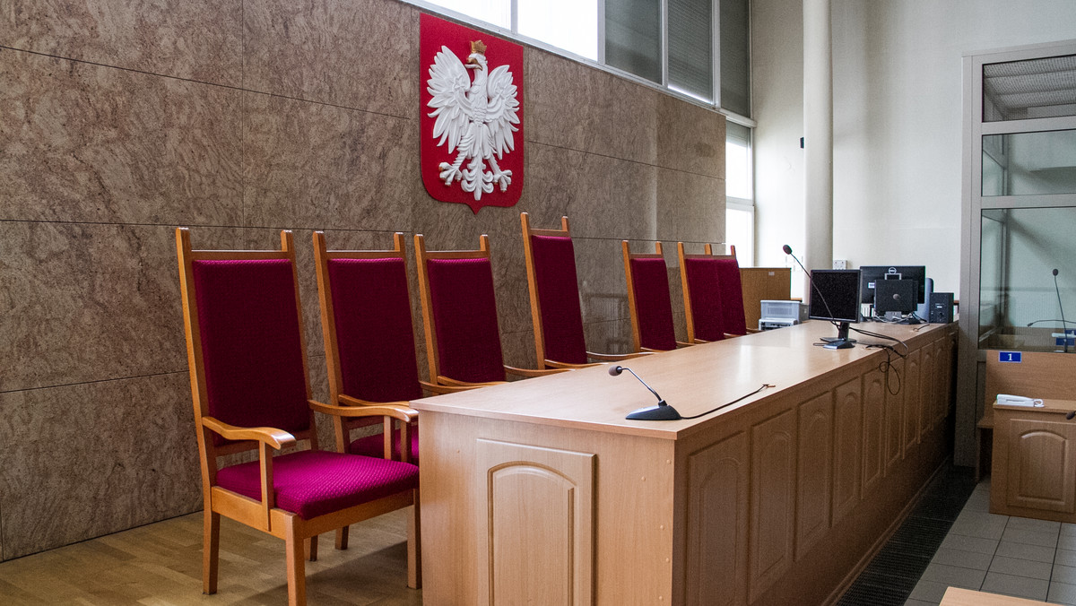 Sąd Okręgowy w Opolu podtrzymał dziś wyrok sądu pierwszej instancji, skazujący Mirosława M. na pięć i pół roku więzienia za molestowanie i gwałt na dziewczynce. Wyrok jest prawomocny.