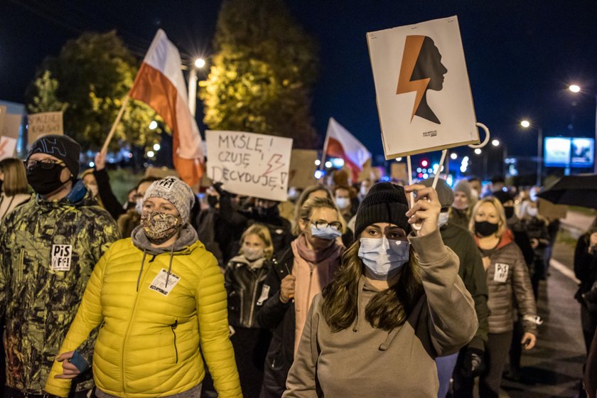 Rośnie temperatura emocji po orzeczeniu Trybunału, które delegalizuje przerywanie ciąży w przypadku uszkodzenia genetycznego 