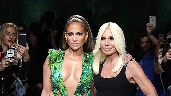 Jennifer Lopez legemlékezetesebb Versace pillanatai