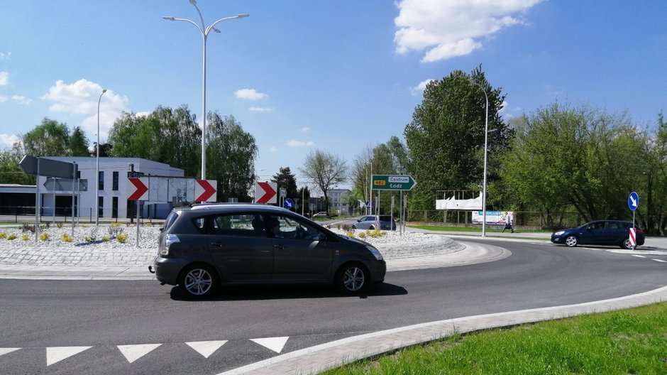 Wyczekiwane rondo w Sieradzu już przejezdne 