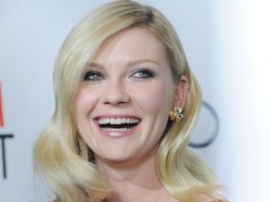 Kirsten Dunst sprzedaje ciało śmiało