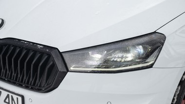 nowa skoda to rakieta do miasta. ma 177 km i silnik 1.5. cena?