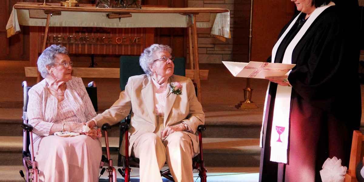 Dwie kobiety w wieku 72 lat wzięły ślub