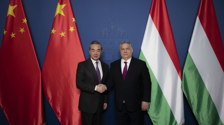 Orbán Viktor Kína legmagasabb rangú diplomáciai vezetőjét fogadta/ Fotó: MTI/Miniszterelnöki Sajtóiroda/Benko Vivien Cher