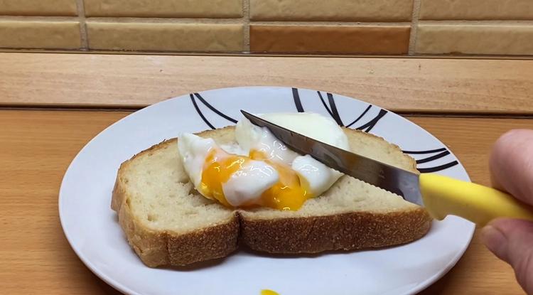 Ilyen egyszerűen és gyorsan még nem tálaltam a posírozott tojást Fotó: Rácz ZIta