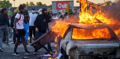 Fotografka trafiona kulą w oko straciła wzrok. Strzelił do niej policjant?