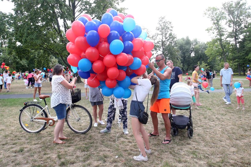 Wypuścili baloniki dla tragicznie zmarłego Dawidka z Grodziska