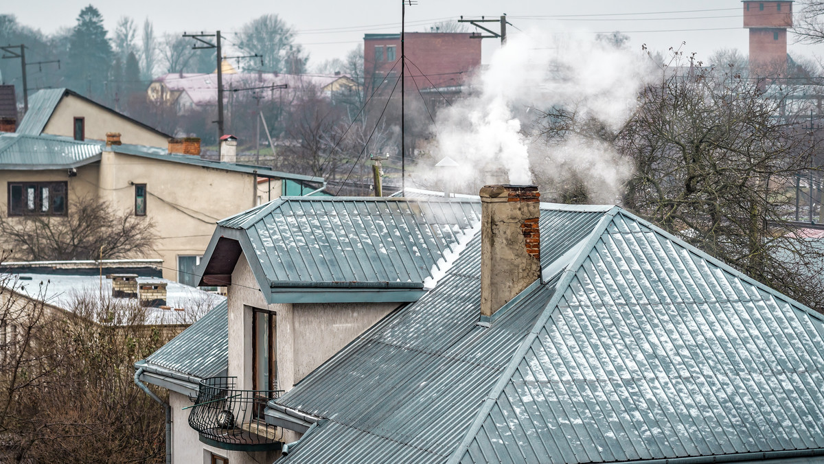 Smog wpływa na dojrzewanie. Dziewczynki dostają szybciej pierwszej miesiączki