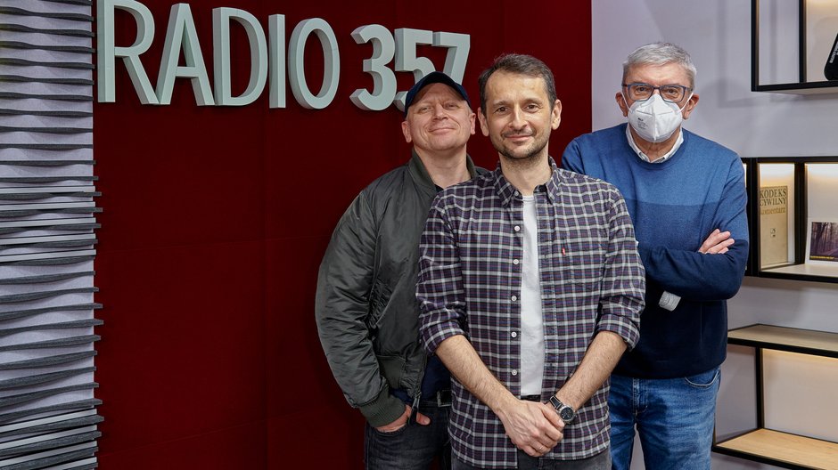 Polski Top Radia 357. Prowadzący audycję: Piotr Stelmach, Marcin Łukawski i Marek Niedźwiecki 