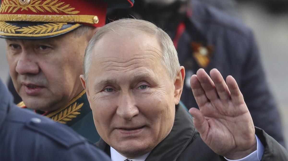 Pánik az orosz titkosszolgálatnál:  Putyin „nagyon beteg és leukémiában szenved”, mondja egy oligarcha egy most kikerült hangfelvételen