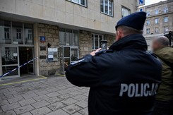 Atak na biuro PO w Warszawie. Sprawcy rzucili i podpalili koktajl Mołotowa