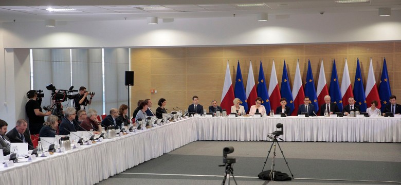 Druga tura okrągłego stołu. Broniarz odrzucił nowe zaproszenie premiera