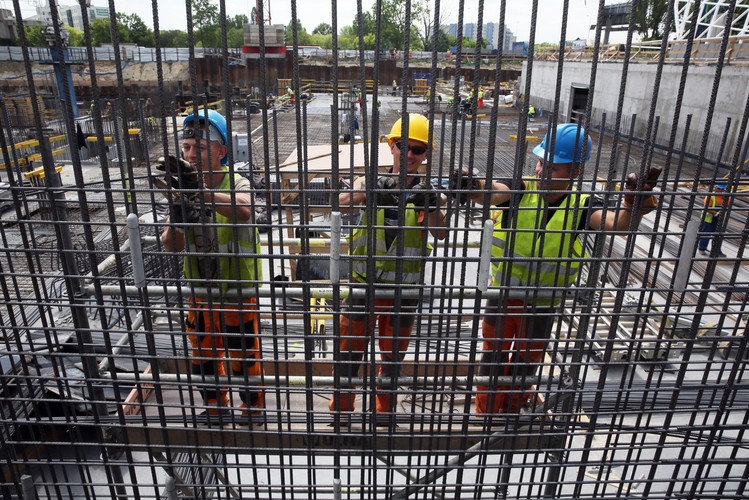 Od strony Al. Jerozolimskich powstanie kompleks biurowy West Station. Powierzchnia do wynajęcia w nowych biurowcach to 67 tys. mkw. <br><br>  (mgo) PAP/Tomasz Gzell