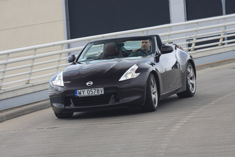 Nissan 370Z Roadster: ogniste cabrio dla prawdziwego twardziela