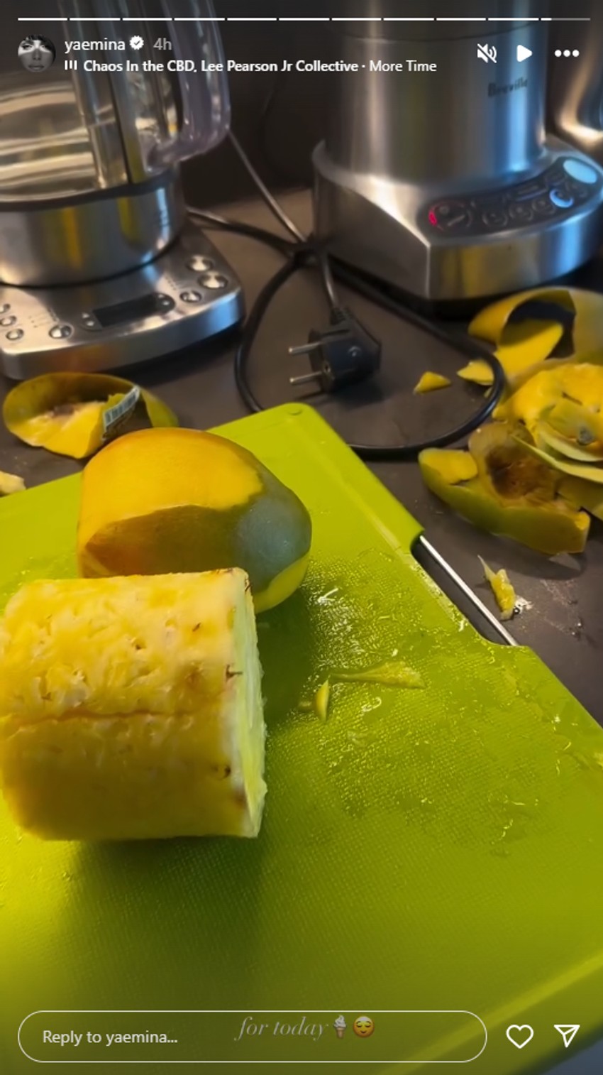 Emina Jahović, objava