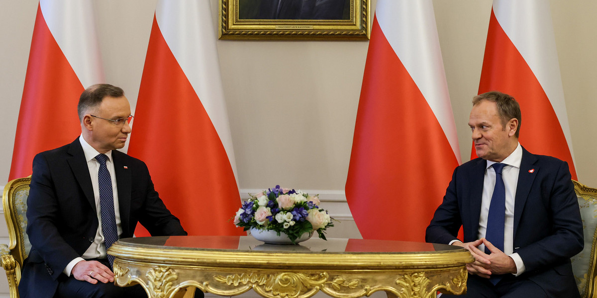 Andrzej Duda i Donald Tusk w trakcie spotkania w pałacu prezydenckim 15 stycznia 2024 r.