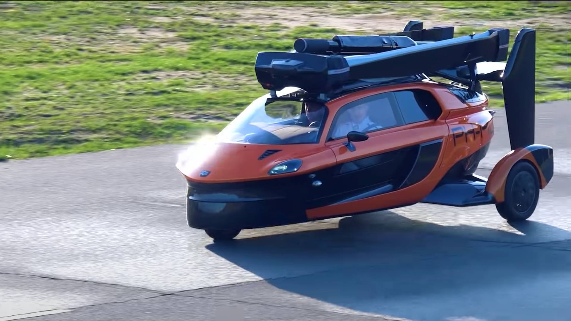 Fliegende Autos in Deutschland Erstes Flugobjekt bekommt Fahrgenehmigung!