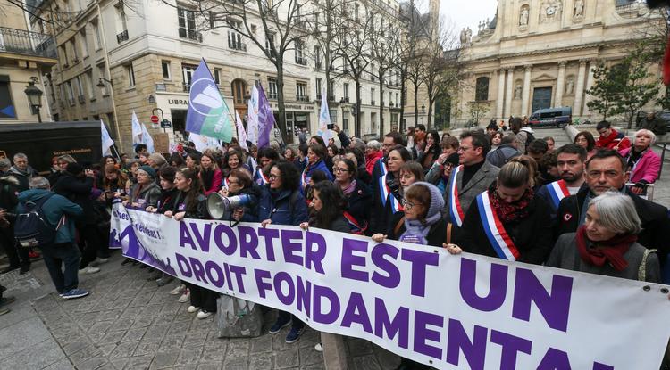 Francia tüntetők