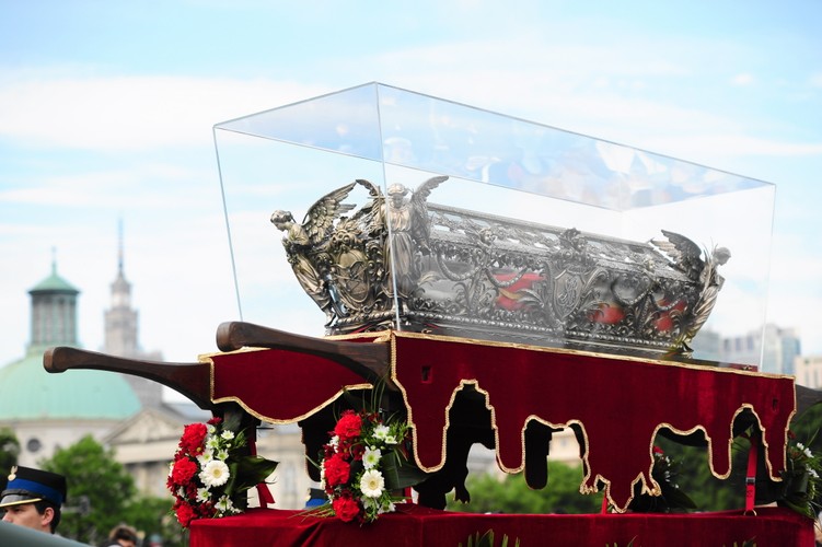 Święto Dziękczynienia w Warszawie. Procesja z relikwiami św. Andrzeja Boboli