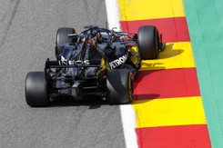 Hamilton najszybszy w Belgii. Koszmarny wypadek na torze Spa [WYNIKI]