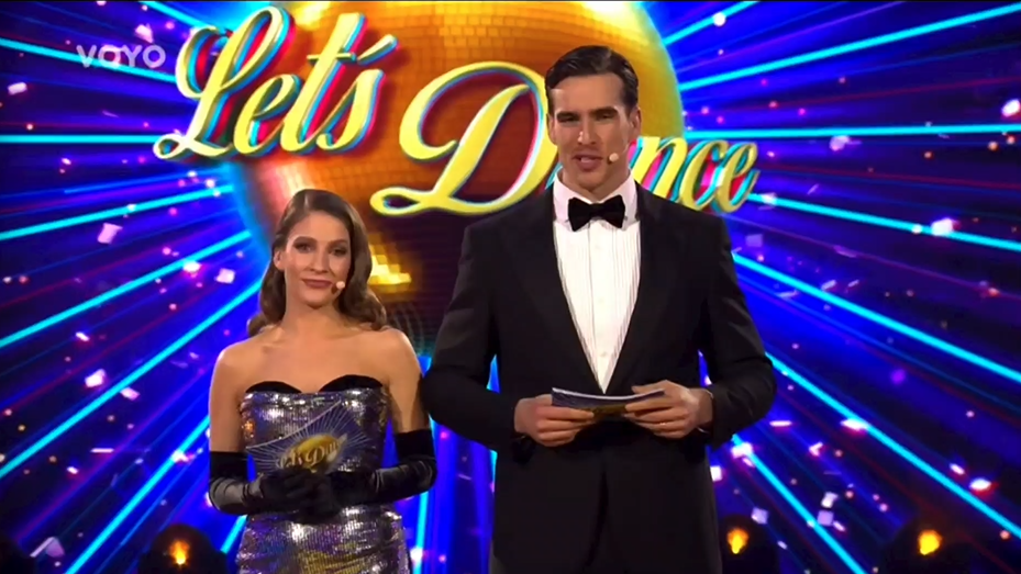 Moderátori Jana Kovalčiková a Adam Bardy v tanečnej šou Let's Dance.