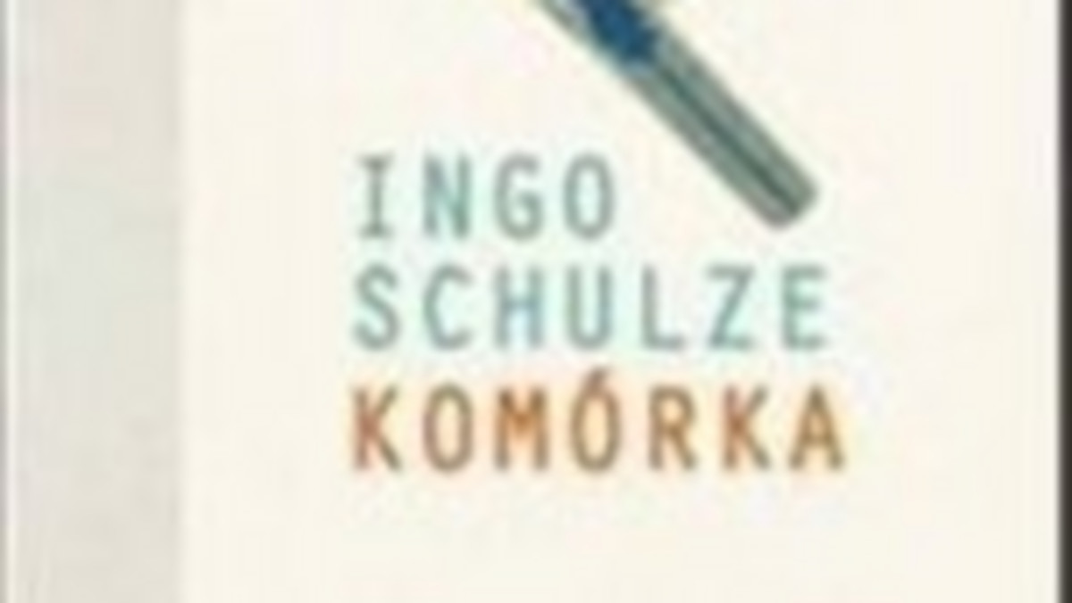 Do krótkich nocy Marek był przyzwyczajony. Za to miał sześciocyfrową pensję. Kiedy z domu naprzeciwko dobiegł sygnał głównego wydania telewizyjnych wiadomości, zadzwoniła sekretarka Strobonskiego i odwołała spotkanie. Po chwili weszła Magda w niebieskiej kamizelce prywatnej firmy kurierskiej, żeby wręczyć mu pismo, na które czekał całe życie, a przynajmniej do wczoraj tak uważał. Zlecono już zmianę papieru firmowego, od pierwszego lipca jego nazwisko będzie w nagłówku firmy Baechler, Thompson &amp; Partner.