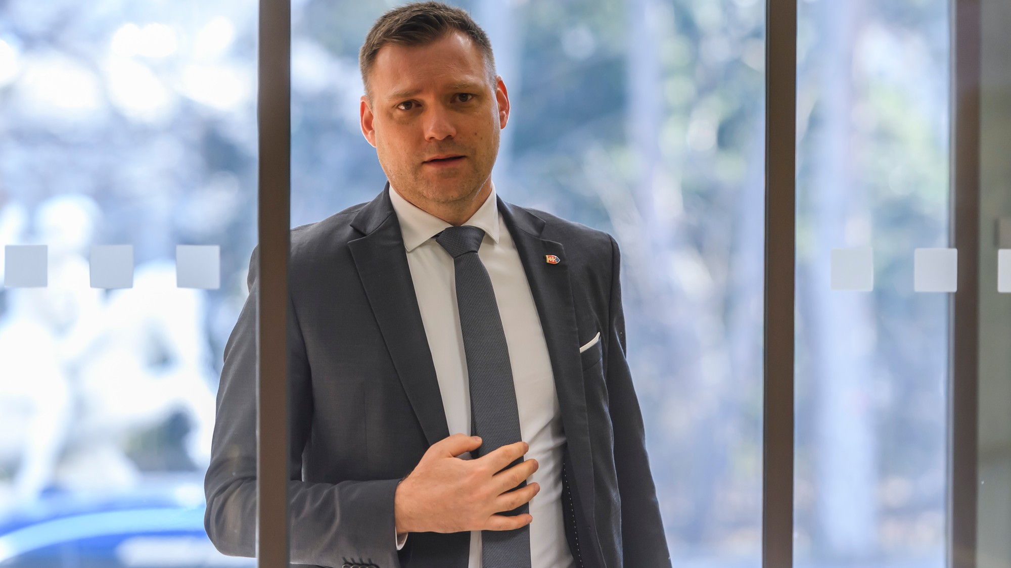 Podpredseda vlády a minister životného prostredia SR Tomáš Taraba (nominant SNS).