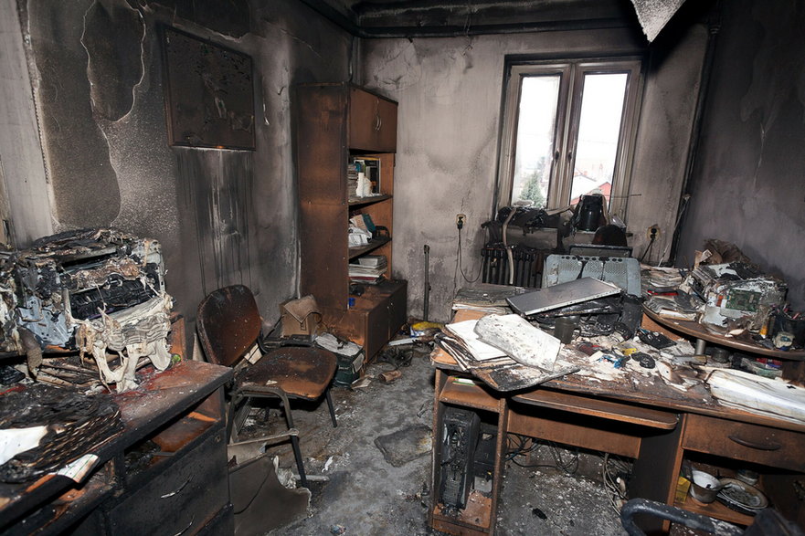 Spalone pomieszczenia GOPS w Makowie koło Skierniewic