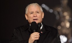 Kaczyński na miesięcznicy: Znów aktywni są Ci, którzy ukrywali prawdę o tragedii smoleńskiej