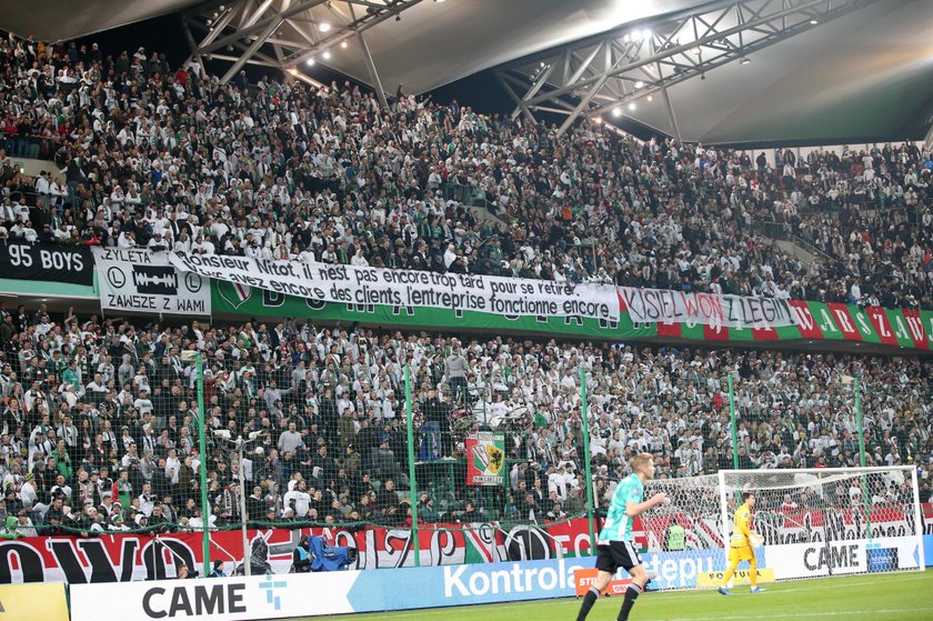 Skandaliczne transparenty na stadionie Legii Warszawa