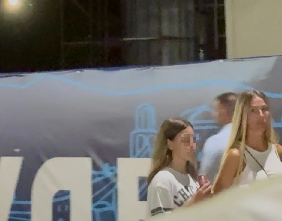 Vesna Đogani sa ćerkom, paparaco