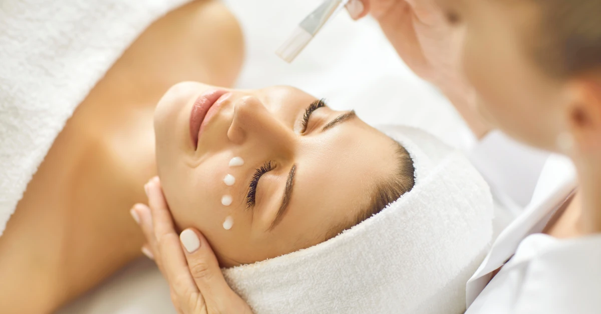 Kortyzol to "sprytny nicpoń". Tak stres psuje zdrowie i piękno skóry [ROZMOWA]