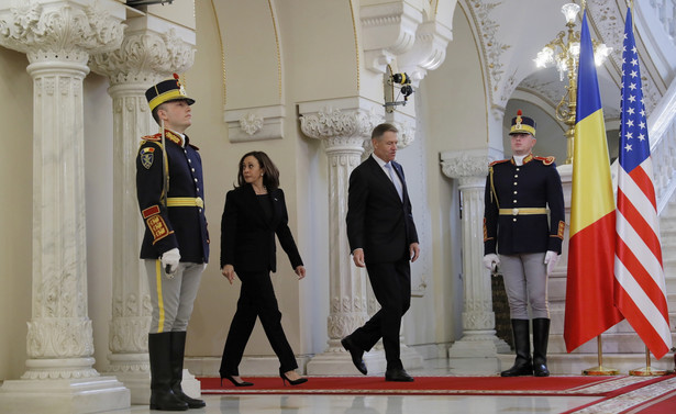 Kamala Harris i prezydent Rumunii Klaus Iohannis