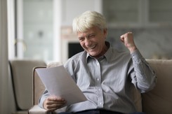 Podwójne emerytury w grudniu 2024. Kto otrzyma wyższe świadczenie?