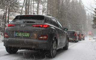 Hyundai Kona Electric – starcie elektryka z zimą i z trasą