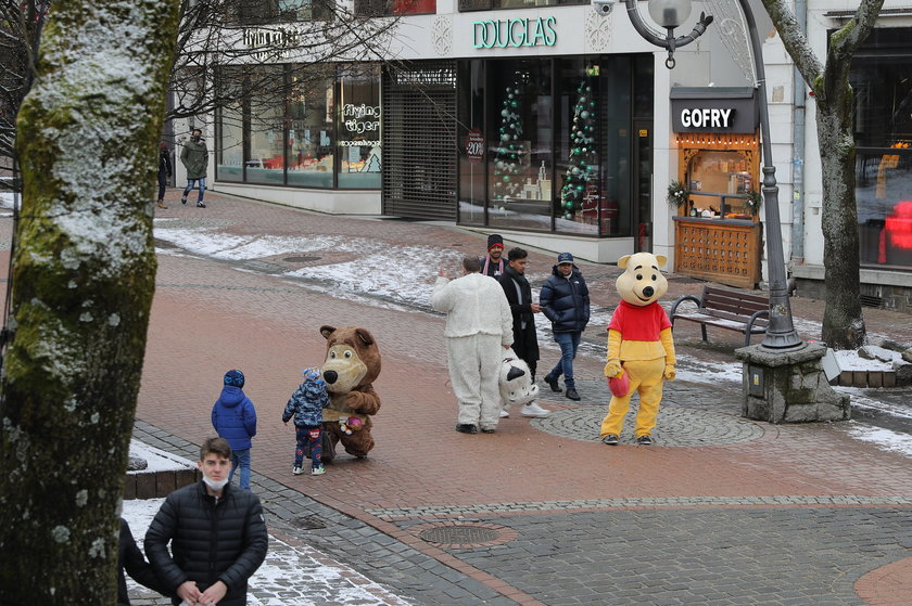 Smutne święta w Zakopanem. Na Krupówkach pustki