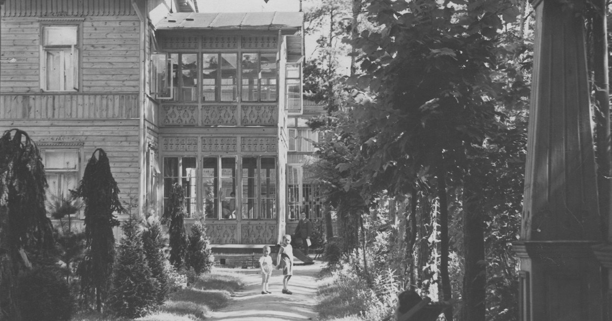 Zjeżdżali tu Żydzi i chrześcijanie z całej Polski. Spotykali się w kasynach